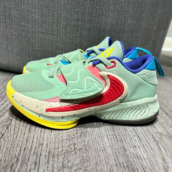 Nike Zoom Freak 4 SE PS Kids Toddler Enamel Green Size 11 DQ0555 300